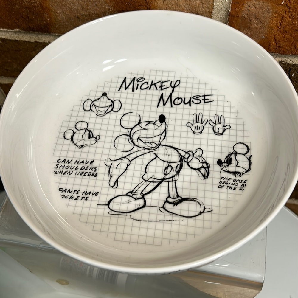 Disney Sketchbook Dinner Pasta Bowl Mickey Mouse 8 1/2" New